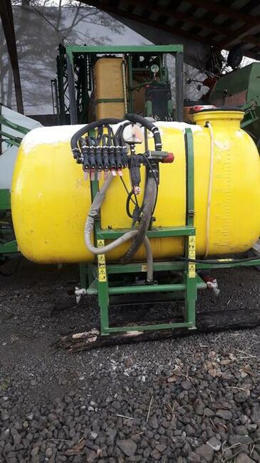 Opryskiwacz Rau 1000 L + 700 z przodu