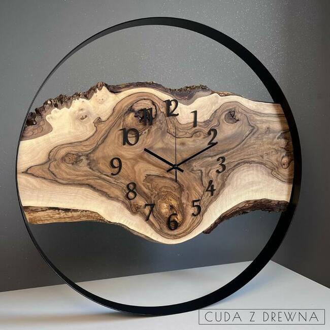 Duży drewniany zegar ścienny na zamówienie