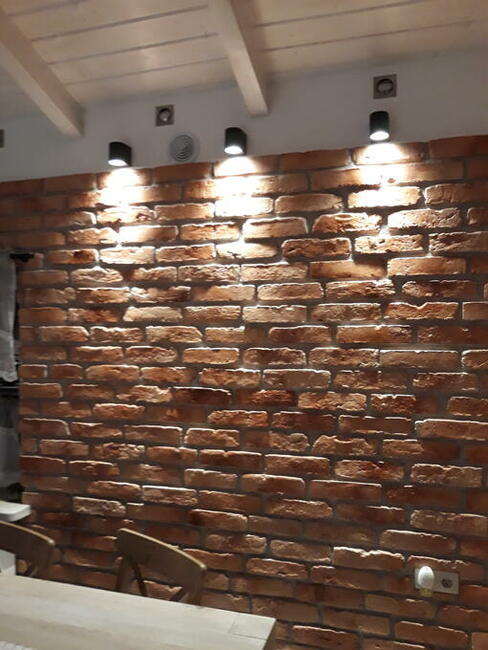 Odkryj Autentyczny Urok Starej Cegły z Naszymi Płytkami!