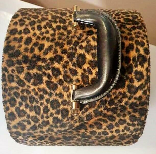 Kuferek na kosmetyki