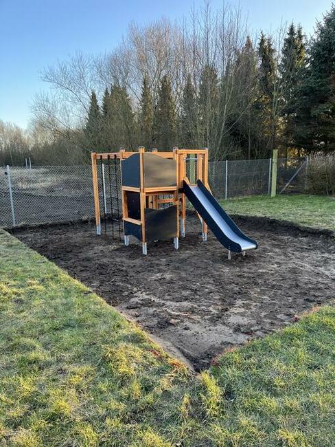 Poszukuje monterów placów zabaw do pracy w Dani Kopenhaga .