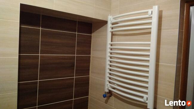 Remonty łazienek. Układanie płytek itd.