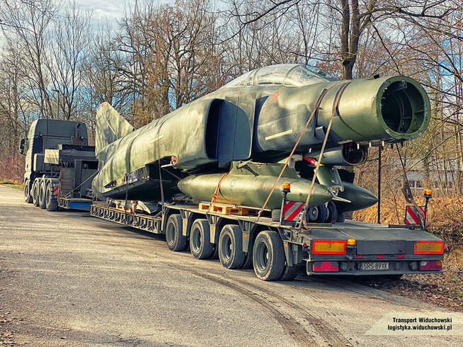 Transport niskopodwoziowy maszyn gabarytowych