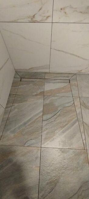 Remonty łazienek. Układanie płytek itd.