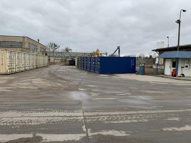 Garaż Magazyn Komórka Lokatorska Przechowalnia Rzeczy