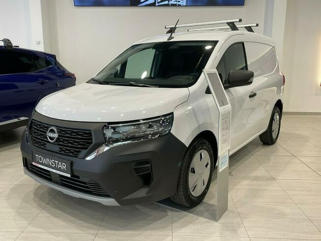 Nissan inny Business