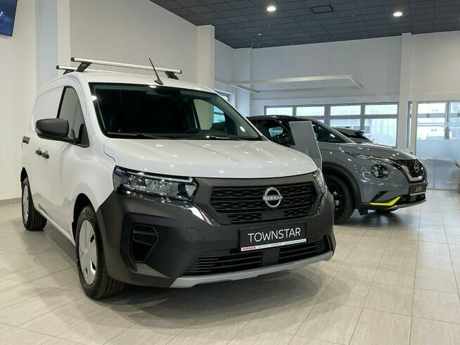 Nissan inny Business