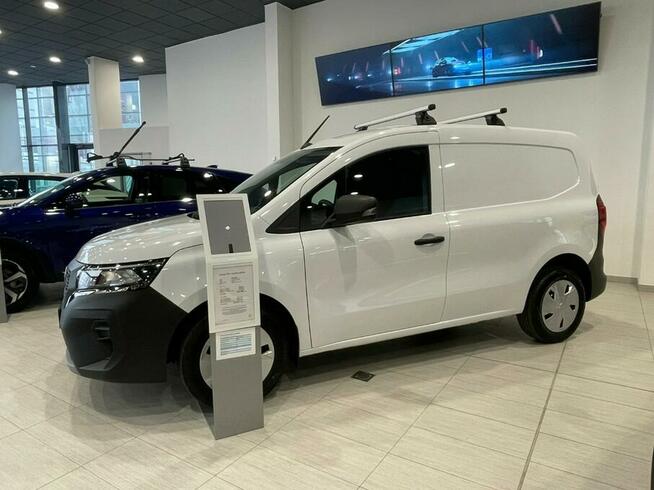 Nissan inny Business