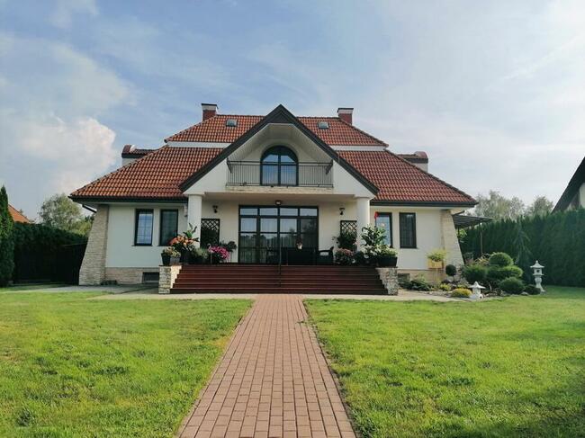 DOM W STYLU KLASYCZNYM