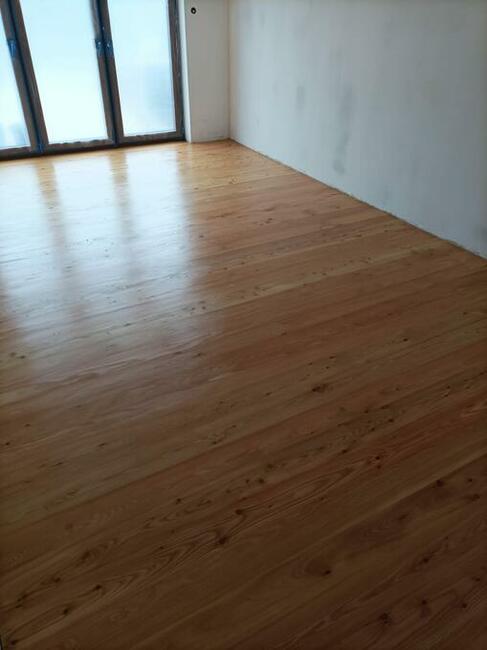 Cyklinowanie renowacja starych podłóg drzwi i schodów