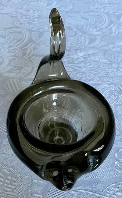 Szklany łabędź z PRL-u