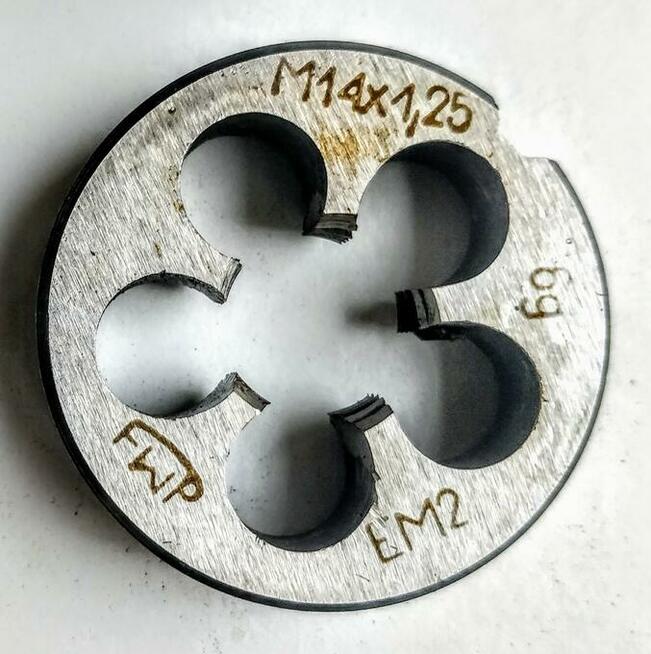 GWINTOWNIK M30x1 M 30x1 30 1 HSS FWP VIS FANAR KOMPLET 2 Szt