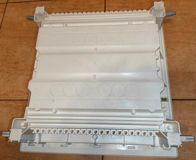 Rozdzielnica elektryczna do płyt gipsowych Volta VH12NE 1x12