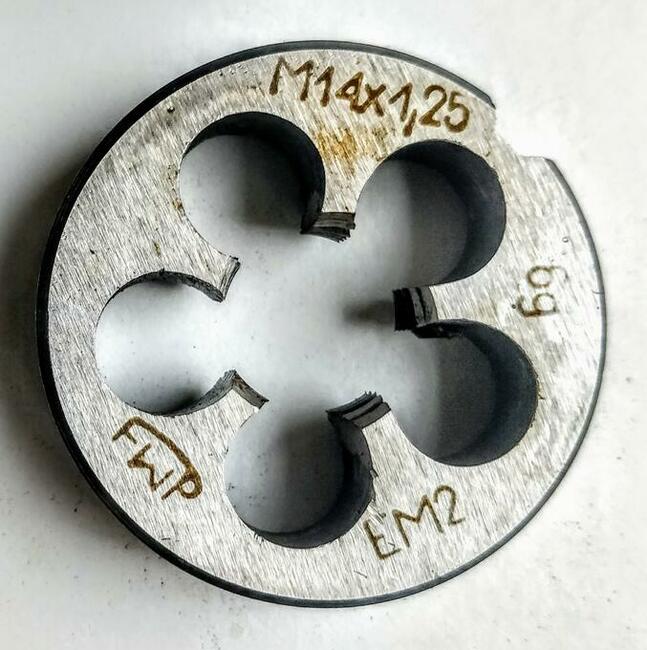 GWINTOWNIK M30x1 M 30x1 30 1 HSS FWP VIS FANAR KOMPLET 2 Szt