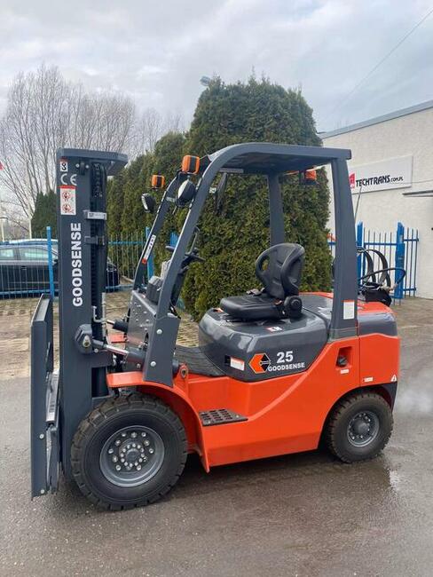 Wózek widłowy NOWY 2,5 tony Dostępny przesuw boczny