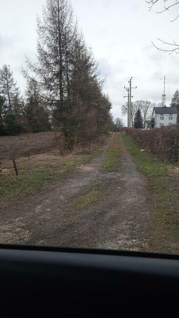 Sprzedam działkę zabudowaną.