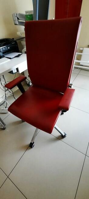 Naprawa krzeseł biurowych, tapicerowanie i naprawa mebli