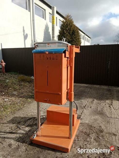 Belownica prasa zgniatarka do foli makulatury kartonu Orwak