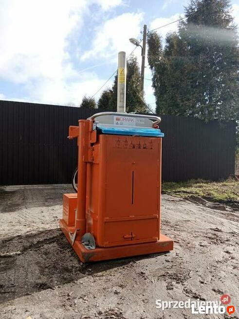 Belownica prasa zgniatarka do foli makulatury kartonu Orwak