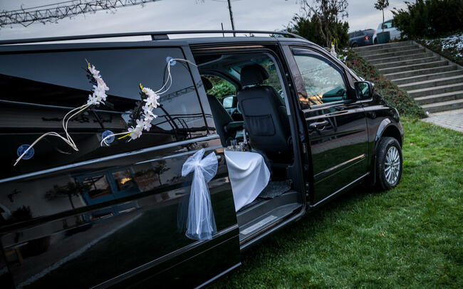 Wynajem busa z kierowcą, przewóz gości weselnyc, transfery