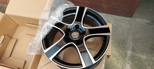 Felgi Aluminiowe ATTZ17P 17 114,3/5 ET50