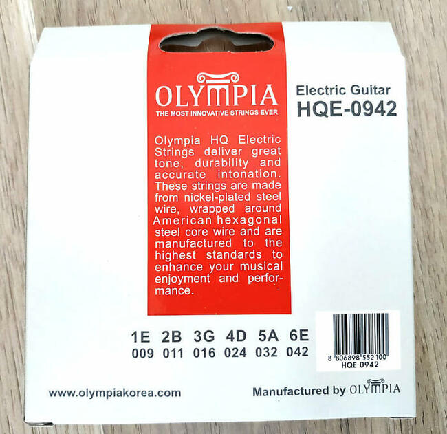 Różne struny stalowe do gitar elektrycznych