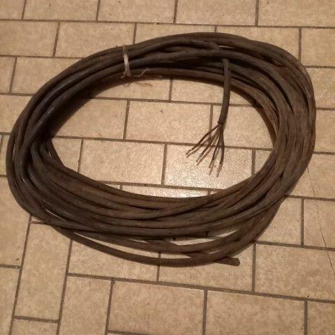 Przewód elektryczny w oponie gumowej