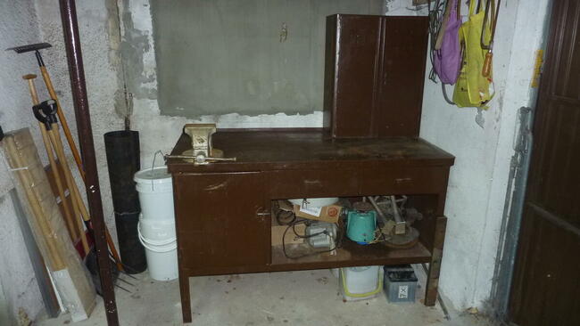 Stół warsztatowy ślusarski, falbanek bez imadła.Stan b.dobry