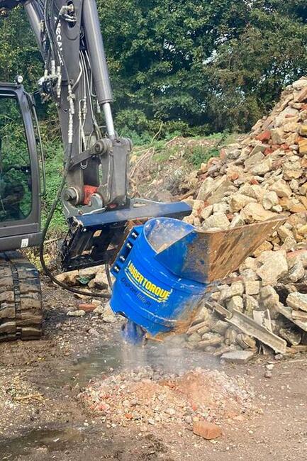 ŁYŻKA KRUSZĄCA – KRUSZARKA STOŻKOWA DO MASZYN OD 3-10 TON