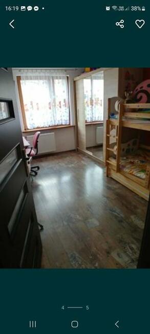 Zamienię mieszkanie w Bytomiu Miechowice 2 pokoje Na 4 pokoj