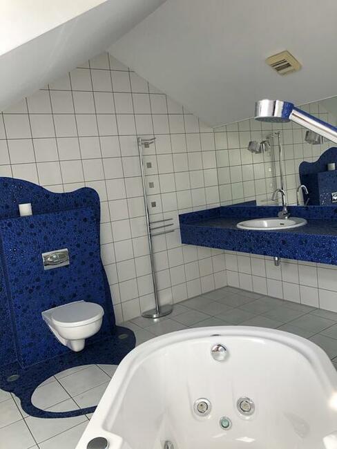 Umeblowane 3 pokoje, 2 łazienki, 126 qm, balkon