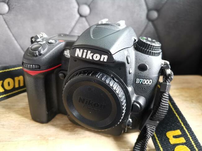 Aparat Nikon D7000 niski przebieg