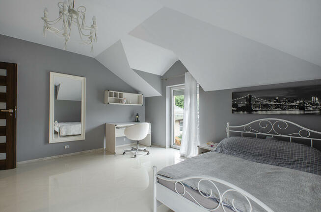 Dom z krytym basenem w Milanówku!!!