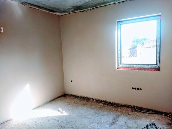 Tynki wewnętrzne gipsowe cementowo wapienne