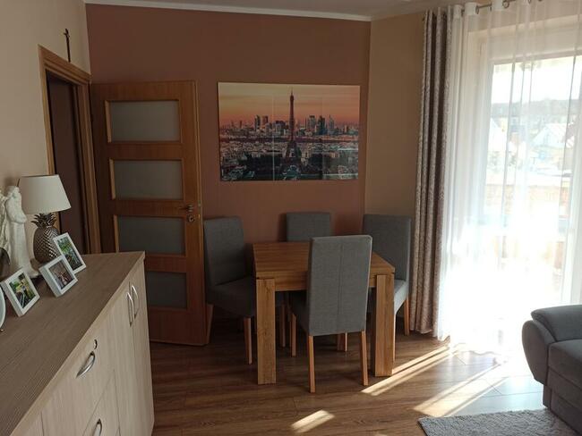 Wykończenia wnętrz, Malowanie, tapetowanie.