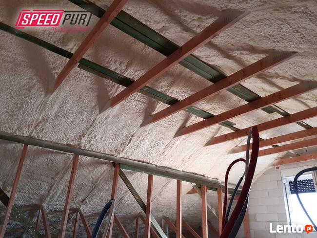 Piana PUR Ocieplanie Poddasze Wiązary Dach Strop Strych