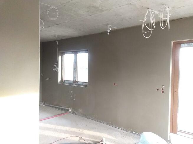 Tynki wewnętrzne gipsowe cementowo wapienne