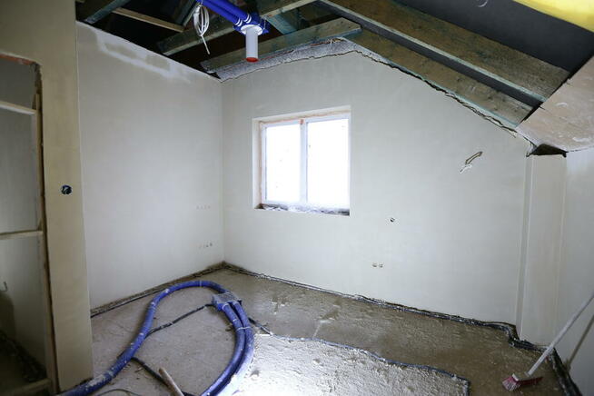 Tynki wewnętrzne gipsowe cementowo wapienne