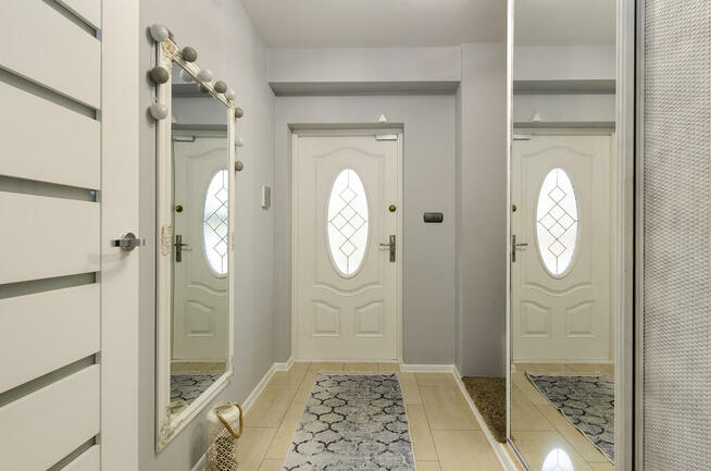 Dom z krytym basenem w Milanówku!!!