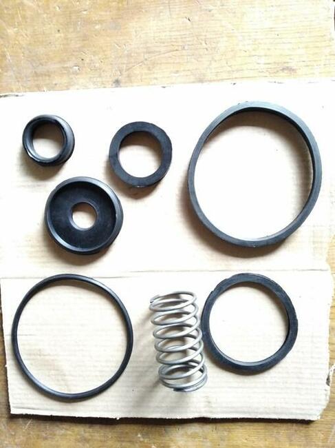 Trzon tłoka (hartowanyi i szlifowanyi ) pompa NB32