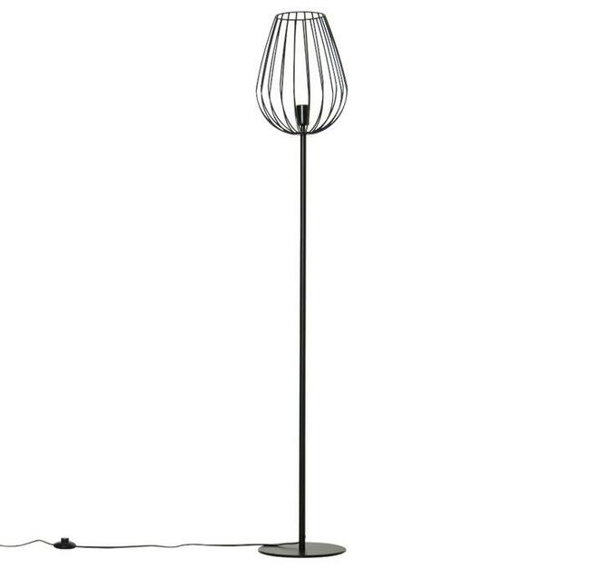Lampa podłogowa z metalową podstawą z przełącznikiem łącznym