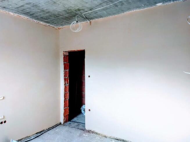 Tynki wewnętrzne gipsowe cementowo wapienne