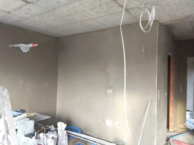 Tynki maszynowe gipsowe i cementowo wapienne