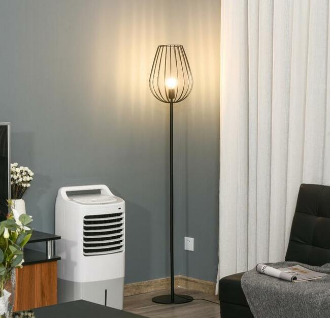 Lampa podłogowa z metalową podstawą z przełącznikiem łącznym