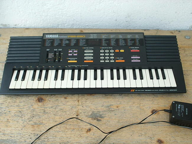 Keyboard dla dziecka Yamaha PSS-290; do poważniejszej nauki