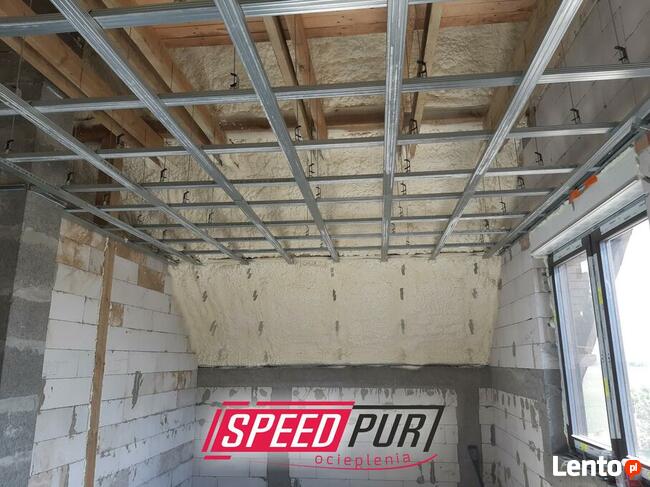 Piana PUR Ocieplanie Poddasze Wiązary Dach Strop Strych