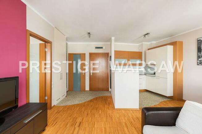 Wynajmę 2 pokojowy apartament ul. Woronicza