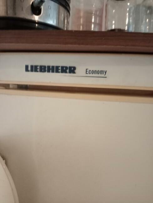 Sprzedam małą zamrażarkę