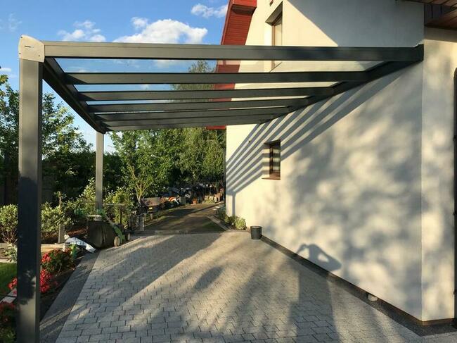 Zadaszenia aluminiowe tarasów, przesuwne ścianki szklane