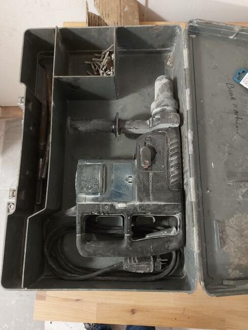 Młoto wiertarka . Do negocjacji .